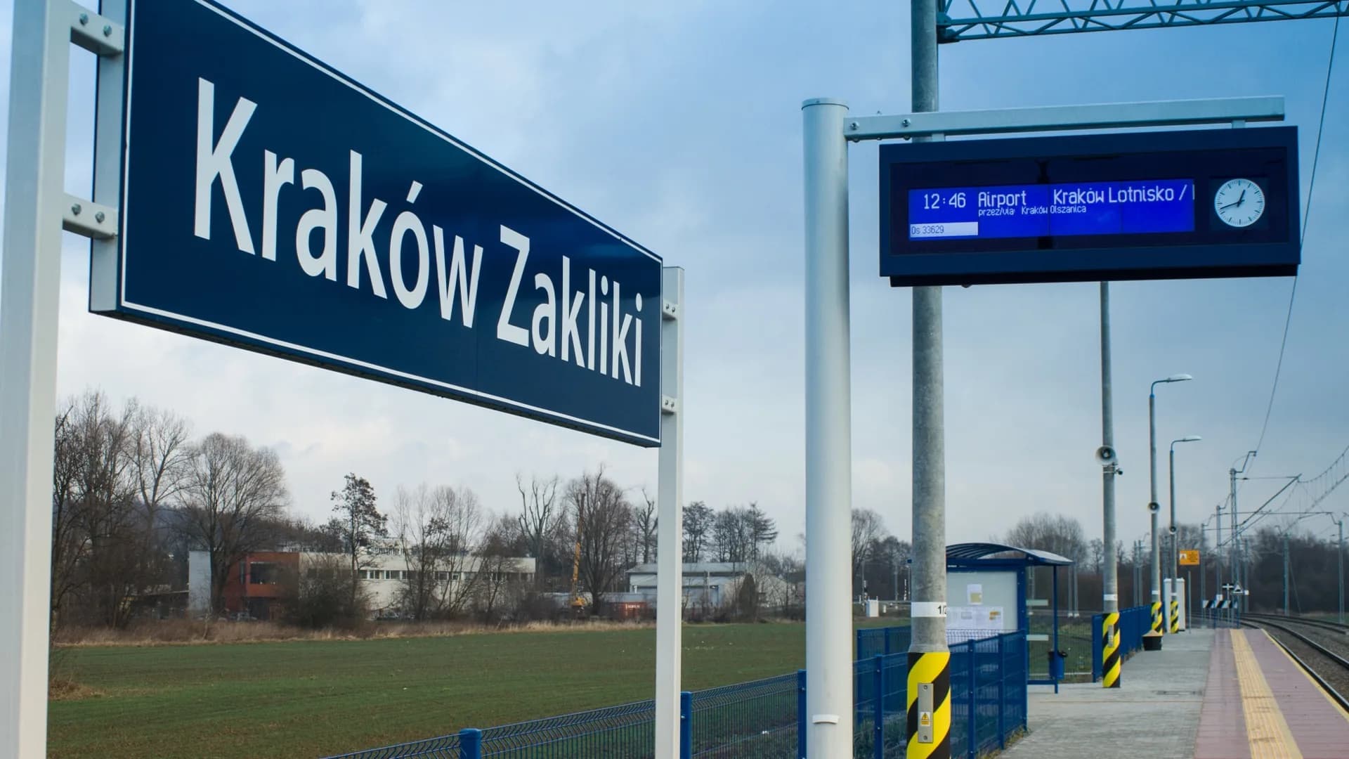 Koleje Małopolskie — AED w składach